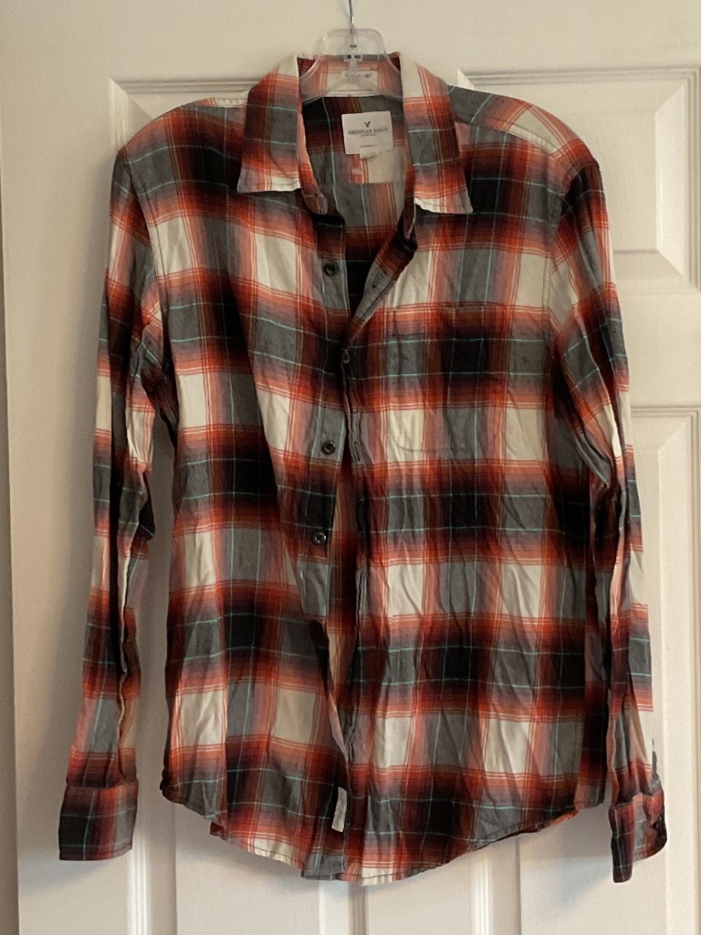🤩American Eagle Outfitters Men’s Long Sleeve Plaid shirt size M